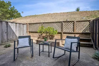 2033 Hawthorne Terrace, Novato, CA 94945 - Photo 39
