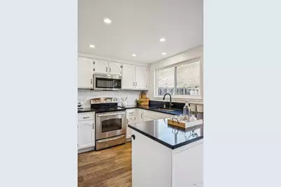 2033 Hawthorne Terrace, Novato, CA 94945 - Photo 17