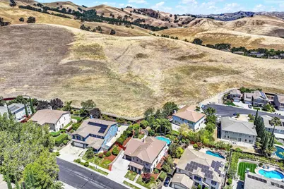 2408 Sanctuary Drive, Fairfield, CA 94534 - Photo 5