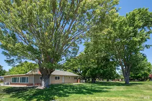 64 Temelec Cir, Sonoma, CA 95476 - Photo 3