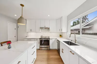 24 Lawrence Drive, Novato, CA 94945 - Photo 17