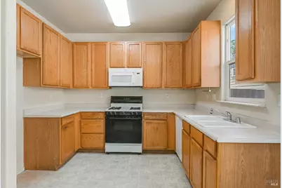 1212 Hidden Creek Place, Santa Rosa, CA 95409 - Photo 7