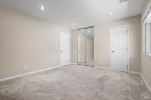 303 Algiers Ct, Santa Rosa, CA 95409 - Photo 15
