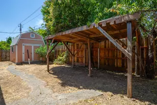 1341 Eisenhower St, Fairfield, CA 94533 - Photo 31