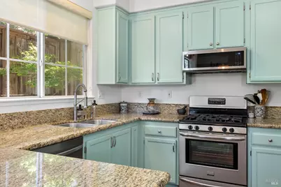 1040 Addison Circle, Petaluma, CA 94952 - Photo 7