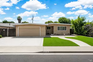 318 Havasu Dr, Vacaville, CA 95687 - Photo 1