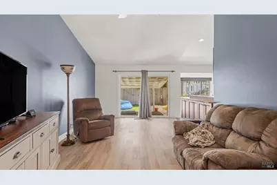 713 Dogwood Circle, Fairfield, CA 94533 - Photo 19