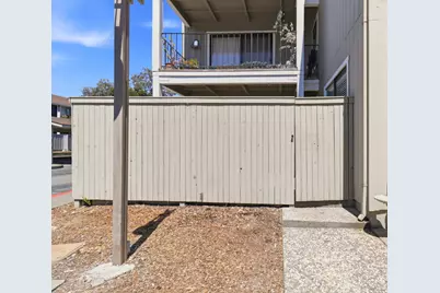 8 Lakeview Court, Novato, CA 94947 - Photo 3