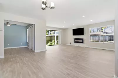 8 Lakeview Court, Novato, CA 94947 - Photo 9