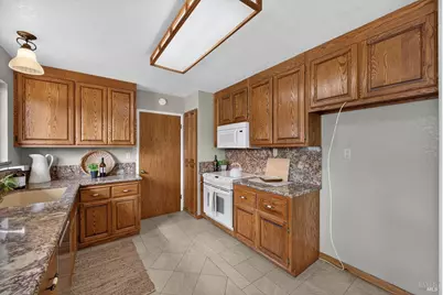 1700 Sierra Avenue, Napa, CA 94558 - Photo 13