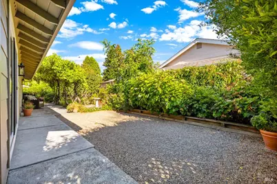 6440 Meadow Creek Lane, Santa Rosa, CA 95409 - Photo 31