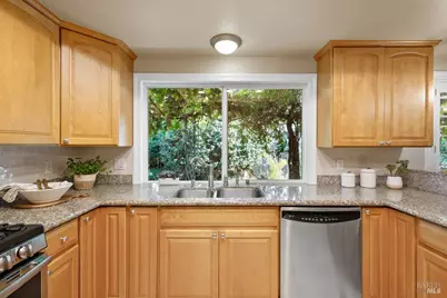 6440 Meadow Creek Lane, Santa Rosa, CA 95409 - Photo 17