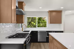 1385 Wikiup Dr, Santa Rosa, CA 95403 - Photo 17
