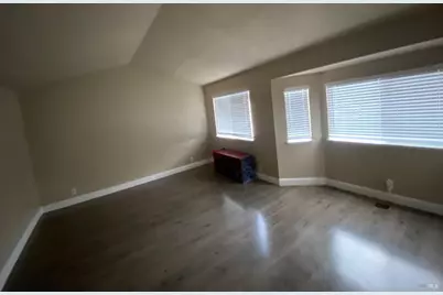 401 Donaldson Court, Suisun City, CA 94585 - Photo 21