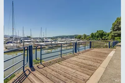 466 E E Street, Benicia, CA 94510 - Photo 41