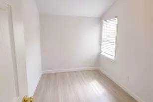 3833 M L King Jr Way, Oakland, CA 94609 - Photo 25