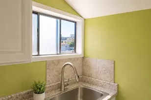 3833 M L King Jr Way, Oakland, CA 94609 - Photo 41