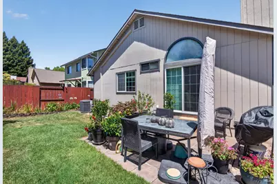 930 Bartlett Place, Windsor, CA 95492 - Photo 7
