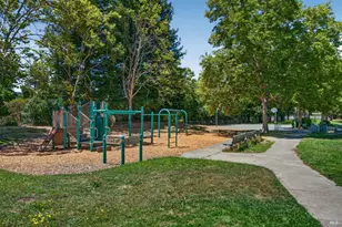930 Bartlett Pl, Windsor, CA 95492 - Photo 39