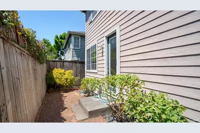 1013 Warren Drive, Petaluma, CA 94952 - Photo 47