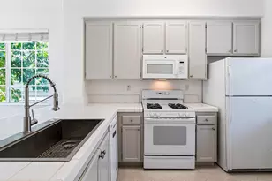 1013 Warren Dr, Petaluma, CA 94952 - Photo 7