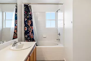 1013 Warren Dr, Petaluma, CA 94952 - Photo 27