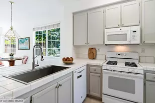 1013 Warren Dr, Petaluma, CA 94952 - Photo 9