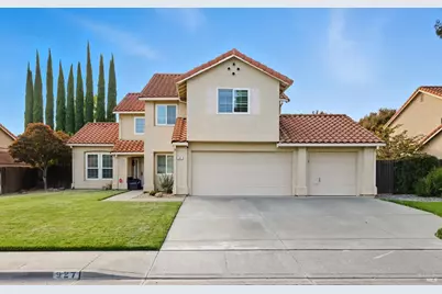 927 Arbor Oaks Drive, Vacaville, CA 95687 - Photo 1