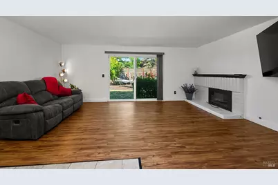 4404 Hollingsworth Circle, Rohnert Park, CA 94928 - Photo 17