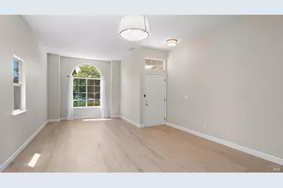 355 Sun Valley Way, Vacaville, CA 95688 - Photo 5