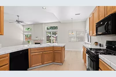 355 Sun Valley Way, Vacaville, CA 95688 - Photo 17