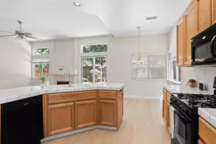 355 Sun Valley Way, Vacaville, CA 95688 - Photo 17