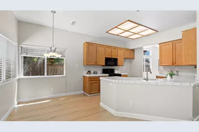 355 Sun Valley Way, Vacaville, CA 95688 - Photo 13