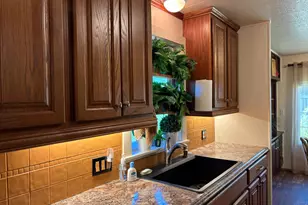 313 San Sebastian Dr, Novato, CA 94949 - Photo 9