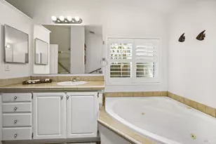 131 Oakwood Dr, Petaluma, CA 94954 - Photo 27
