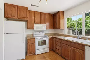 8460 Lancaster Dr, Rohnert Park, CA 94928 - Photo 7