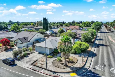 1365 W H Street, Dixon, CA 95620 - Photo 5