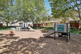 138 Altamont Ct, Fairfield, CA 94534 - Photo 37