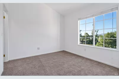 1073 Warren Drive, Petaluma, CA 94952 - Photo 21