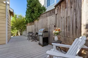 1073 Warren Dr, Petaluma, CA 94952 - Photo 35