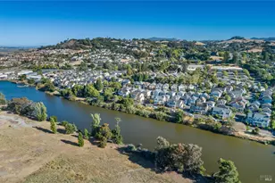 1073 Warren Dr, Petaluma, CA 94952 - Photo 47