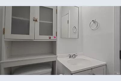 304 S McDowell Boulevard, Petaluma, CA 94954 - Photo 15