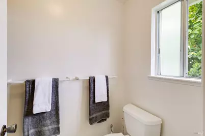 1018 Woodlark Court, Suisun City, CA 94585 - Photo 33