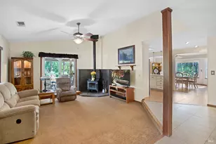 12805 Melonbank Dr, Redding, CA 96003 - Photo 9