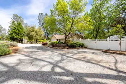 12805 Melonbank Drive, Redding, CA 96003 - Photo 35