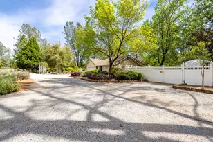 12805 Melonbank Dr, Redding, CA 96003 - Photo 35