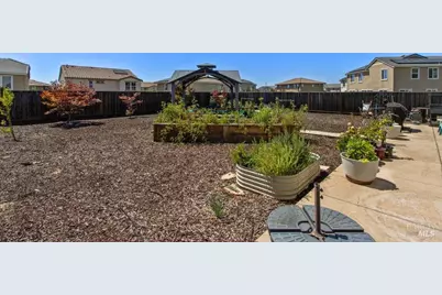 8879 Blue River Drive, Vallejo, CA 94591 - Photo 33