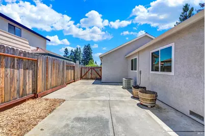 1034 Hickory Avenue, Fairfield, CA 94533 - Photo 41