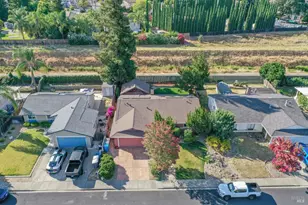 301 Ponderosa Dr, Vacaville, CA 95687 - Photo 5