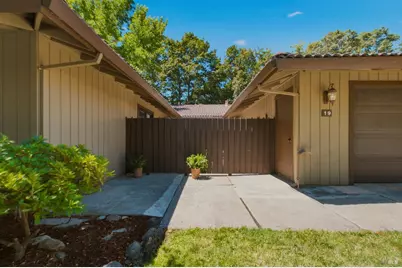 19 Wild Horse Drive, Fairfield, CA 94534 - Photo 7